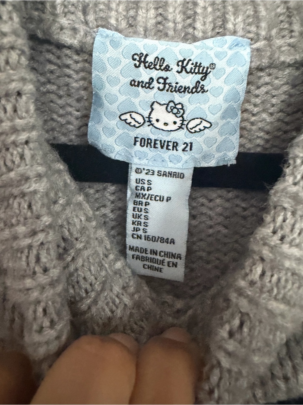 Forever 21 x Sanrio Hello Kitty Angel Gray Knit oversized Sweater Blue Bow Small - Picture 5 of 13